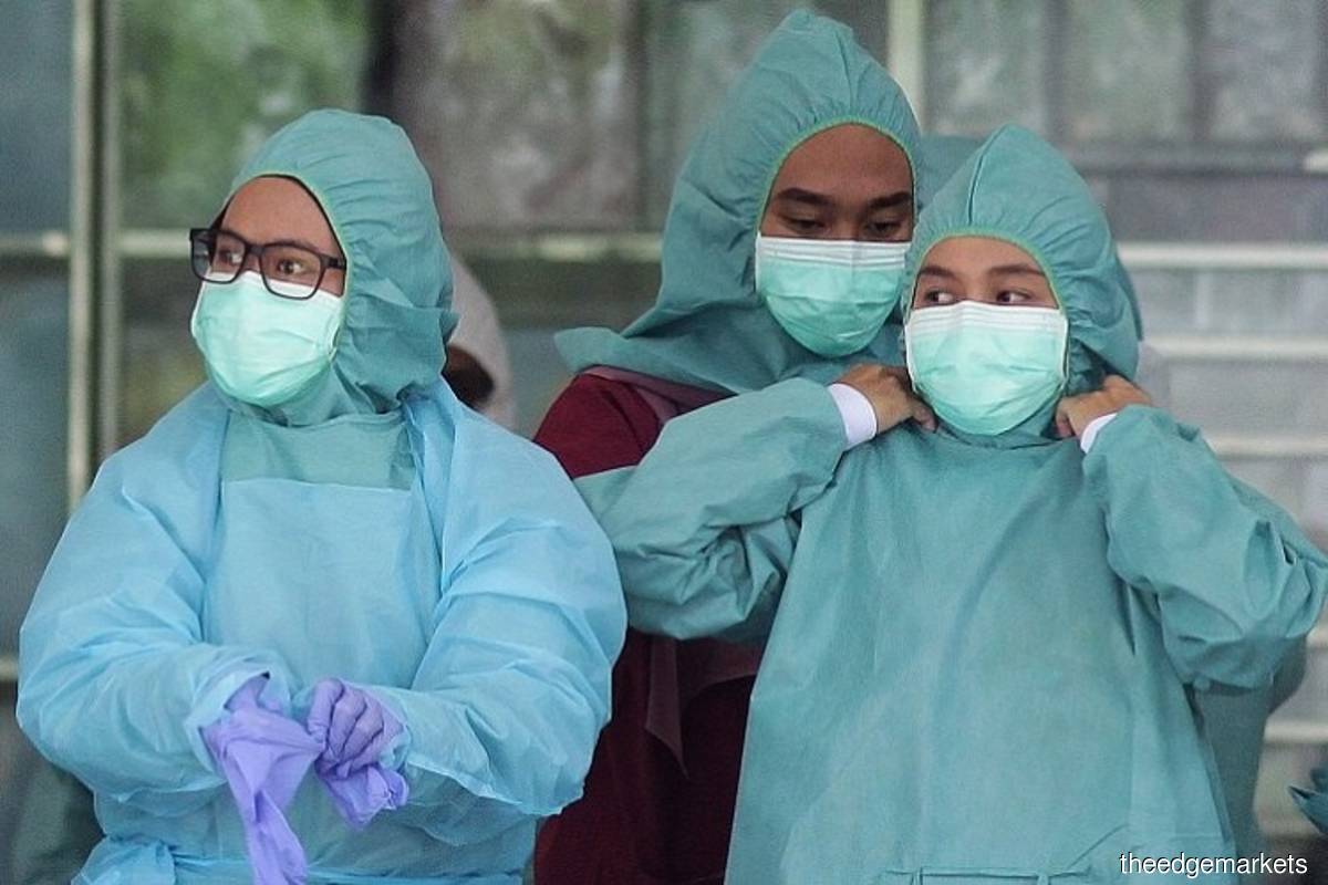 Pneumococcal vaccine available at public health facilities by December, says Noor Hisham